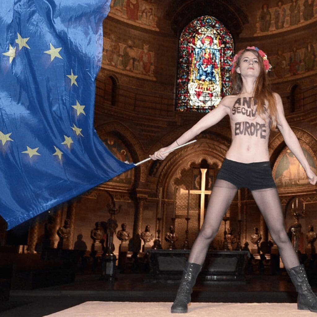 20 Shocking Cultural Contrasts Between Europe and India That Will Amaze You